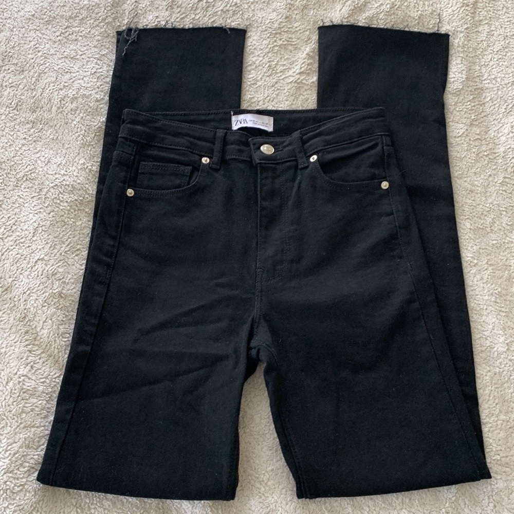 🌸Zara | High Rise Jeans - Picture 2 of 5
